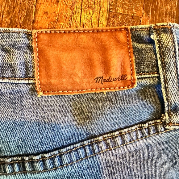 MADEWELL women's high-rise slim boyfriend distressed denim size 26 - Picture 7 of 9